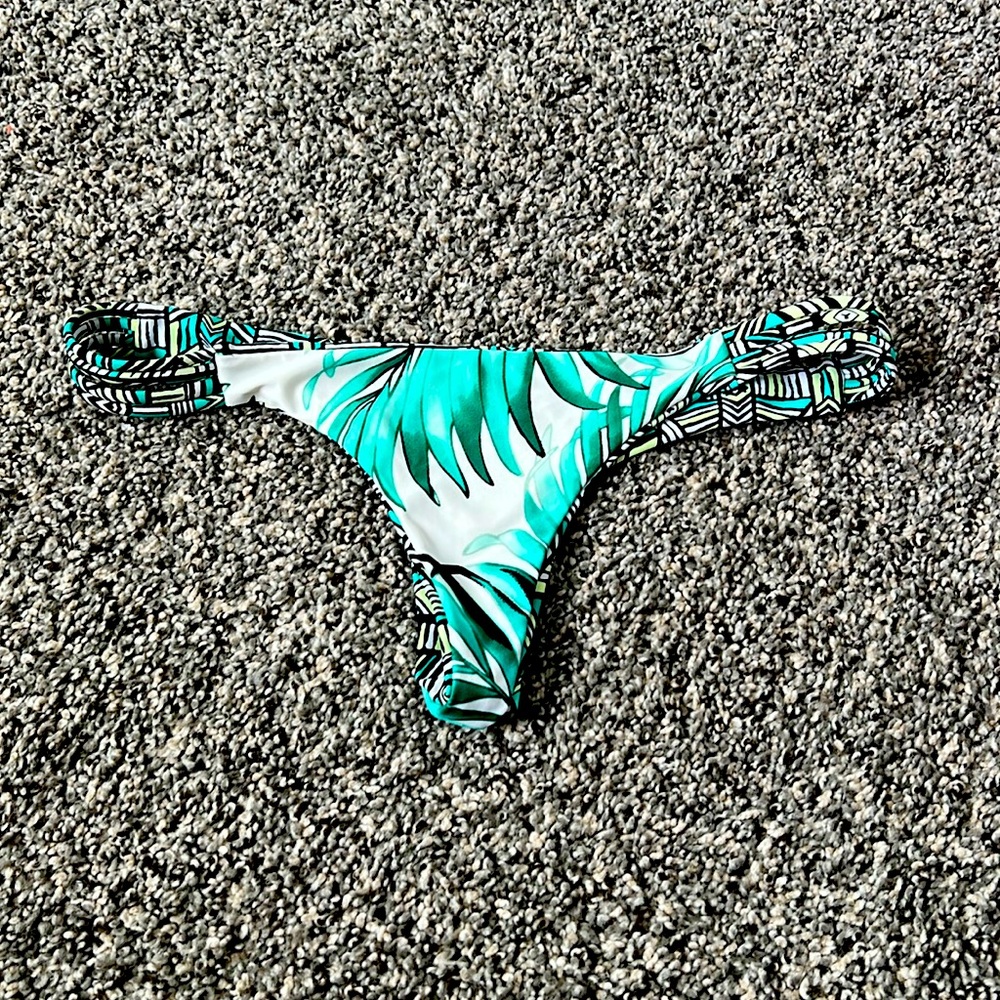 reversible bikini bottoms